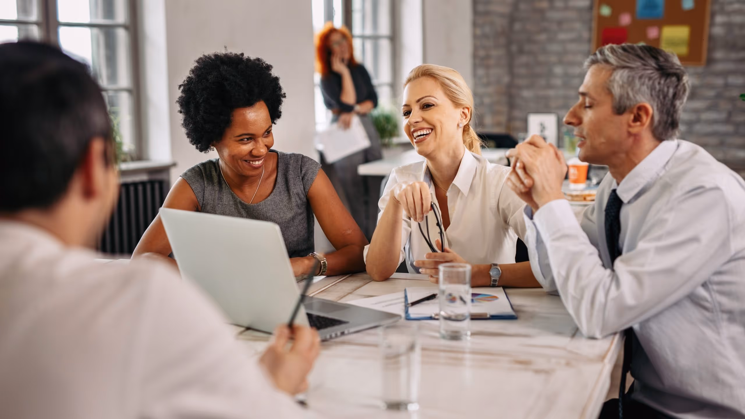 AI en werkgeluk - Hoe AI ons werkgeluk kan versterken